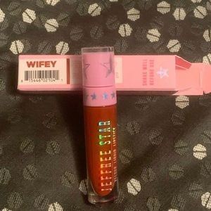 Jeffree Star WIFEY Velour Liquid Lipstick